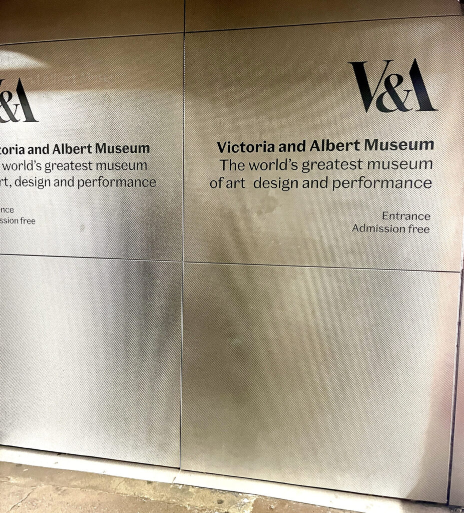 V&A 入り口